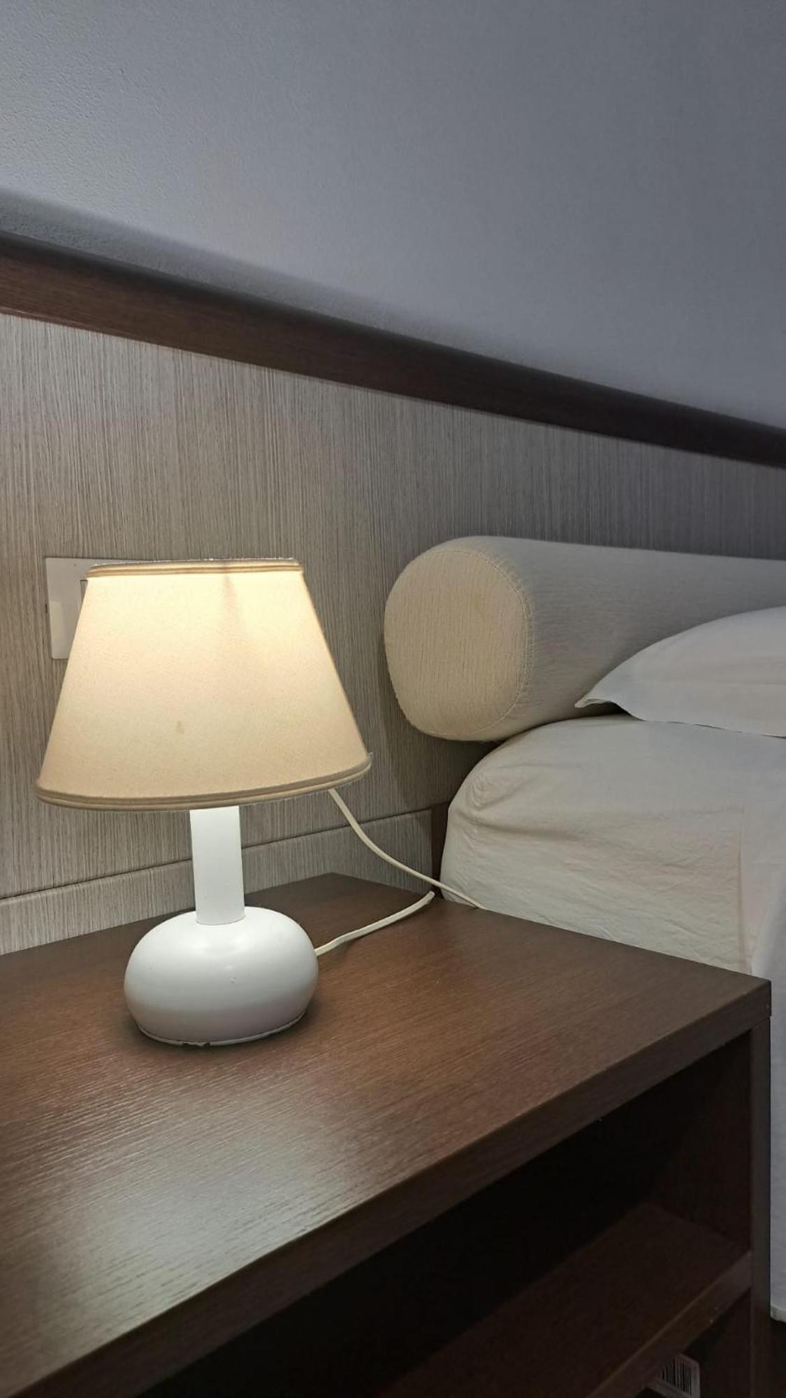 오로세 Domo - Guest-House Il Nespolo Fiorito B&B 외부 사진