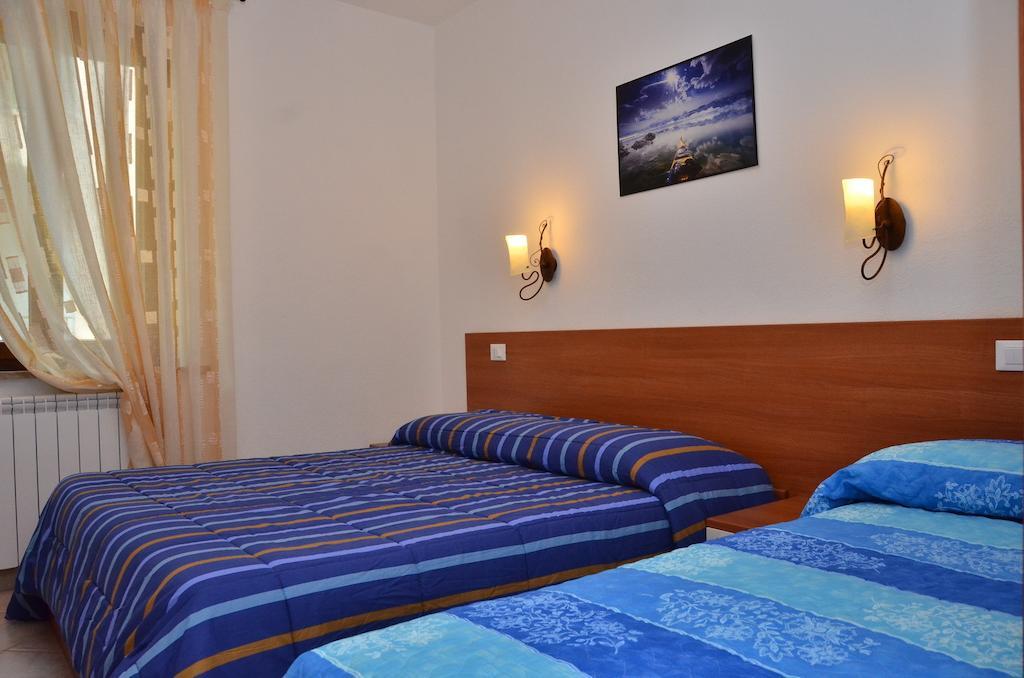 오로세 Domo - Guest-House Il Nespolo Fiorito B&B 외부 사진