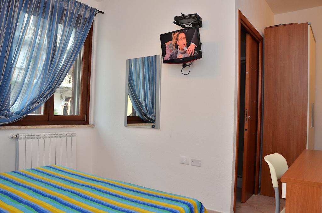 오로세 Domo - Guest-House Il Nespolo Fiorito B&B 외부 사진