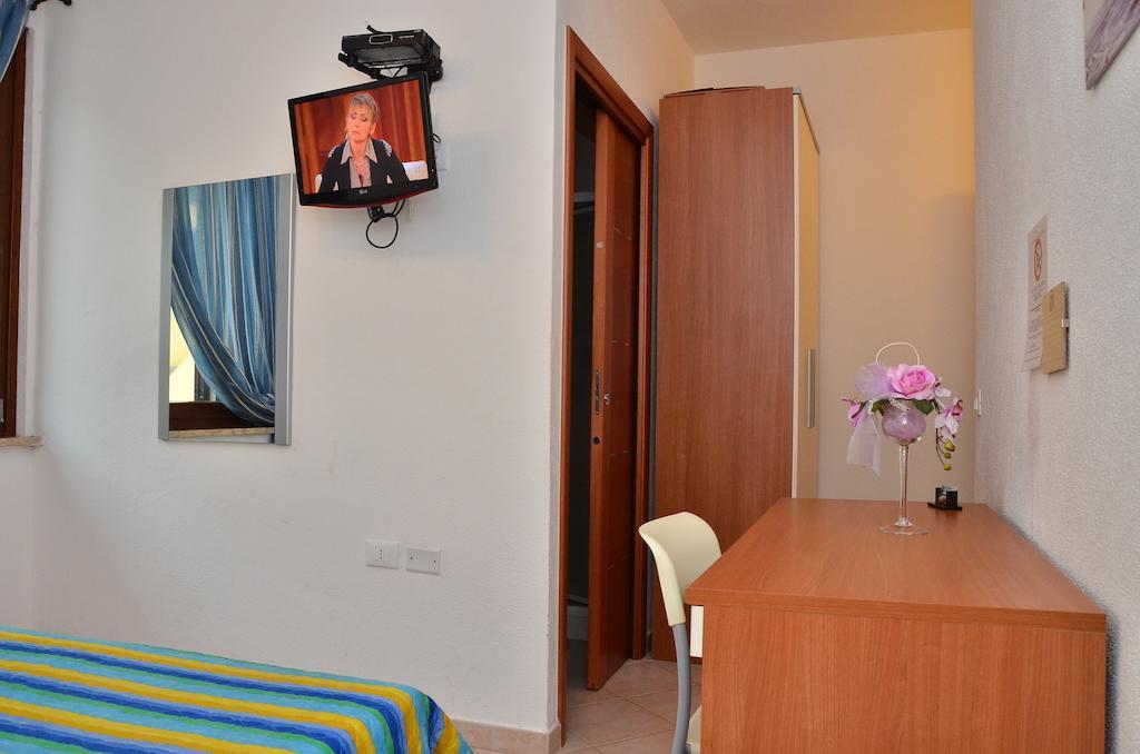 오로세 Domo - Guest-House Il Nespolo Fiorito B&B 외부 사진